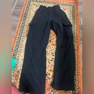 Cozy black sweats with side pockets!